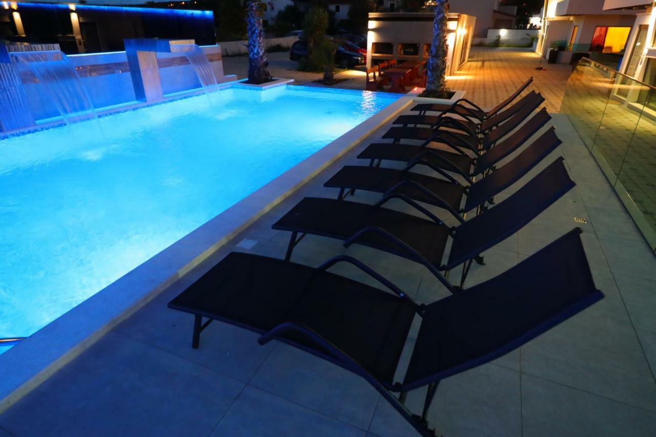 Boutique Residence Cosmopolis Бибинє Екстер'єр фото